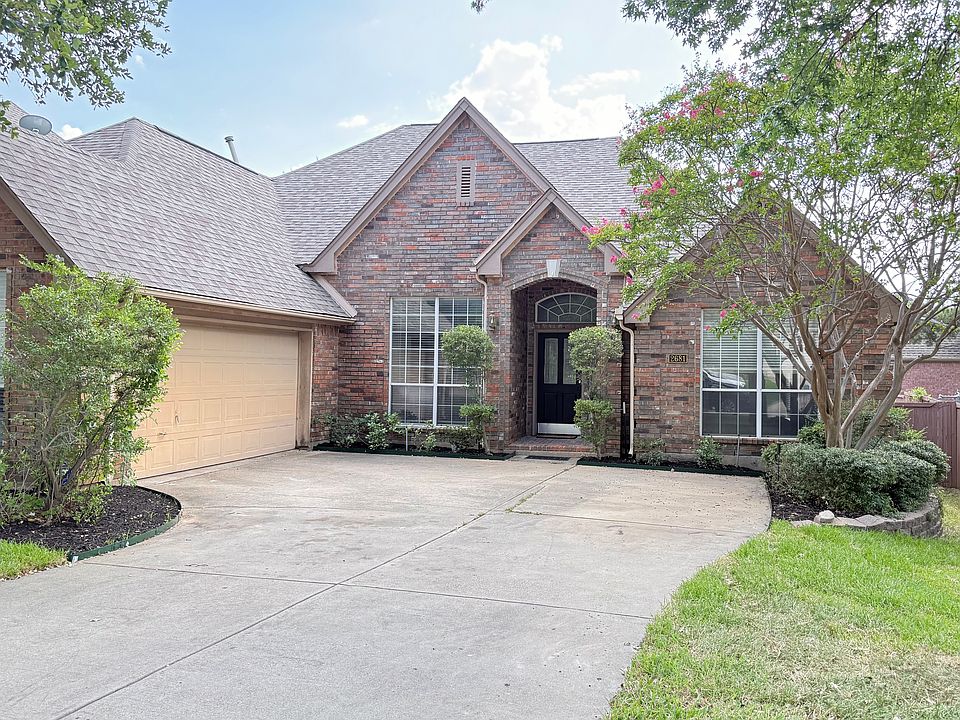 1st image of 2681 Hillside Dr