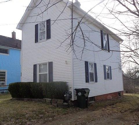 4th image of 318 N High St