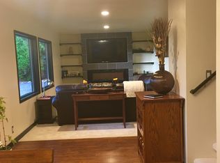 76 Sunset Ave, Eastsound, WA 98245