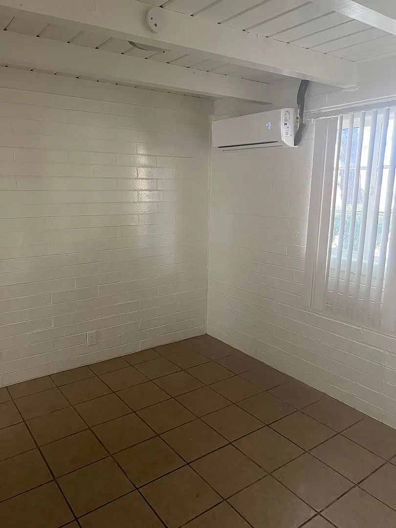 Fontana Apartments East — Photo 4