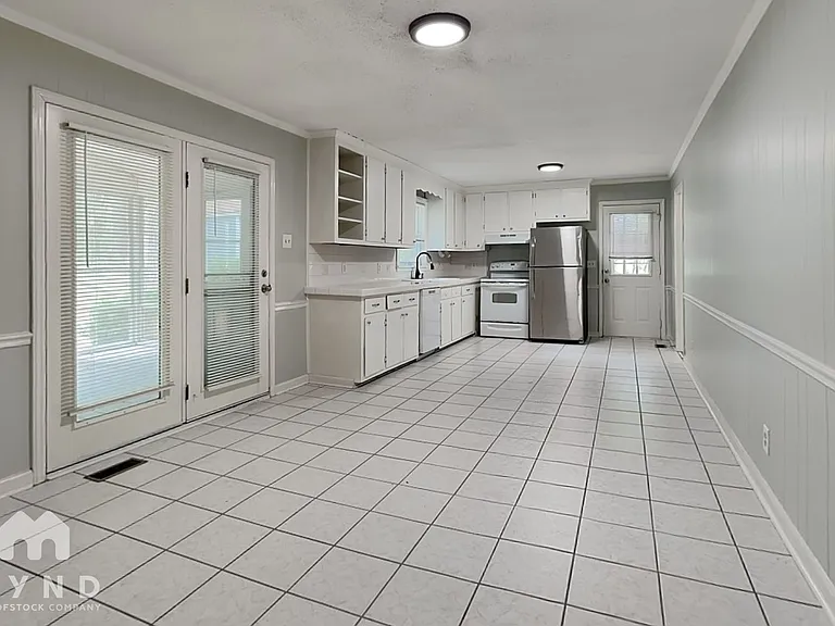 1508 Torredge Rd — Photo 3