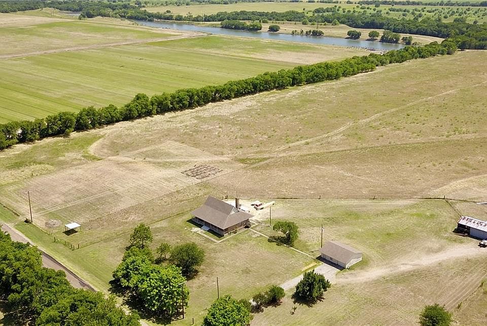 2nd image of 8338 County Road 2584