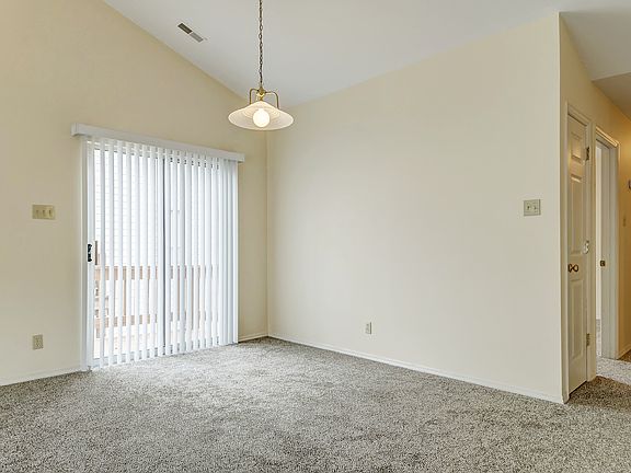 4th image of 1508 Whispering Creek Dr APT B