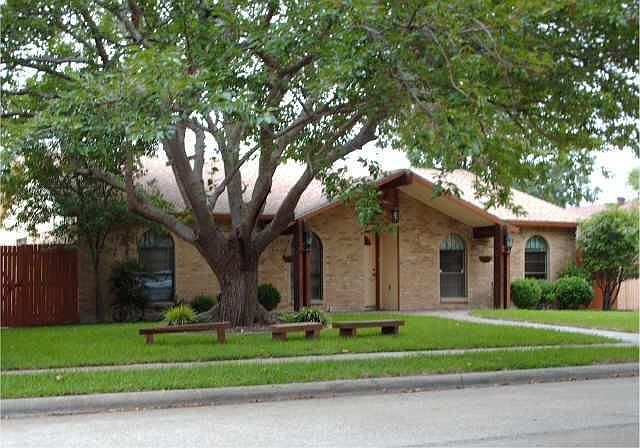 1st image of 912 Middle Cove Dr