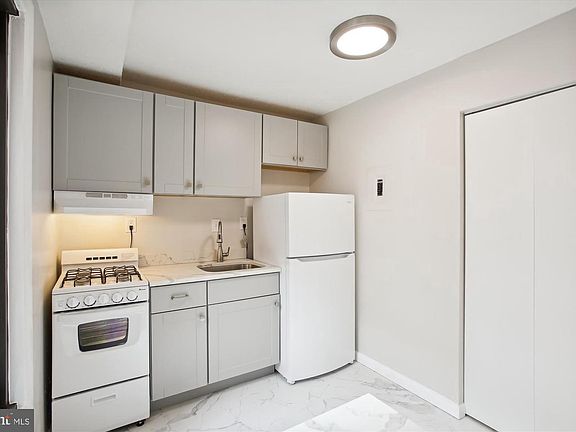 3rd image of 1440 Saint Louis St SE #503