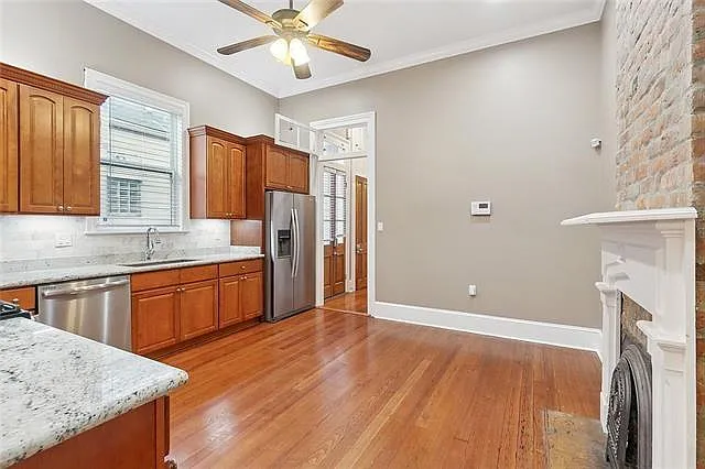 702 N Alexander St — Photo 8