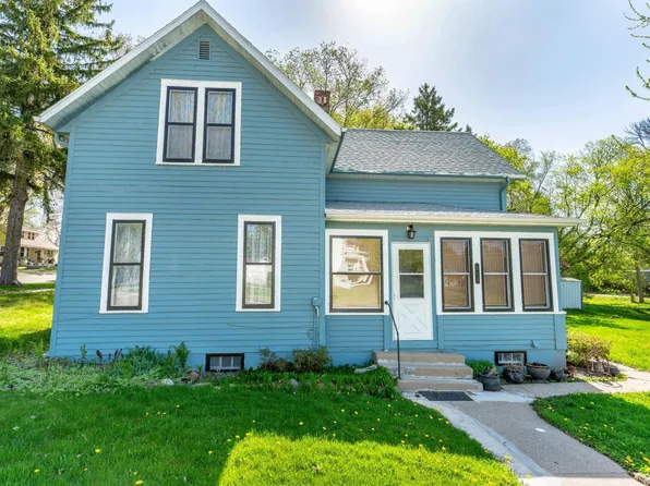 217 1st St NW, Pelican Rapids, MN 56572