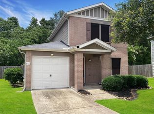 826 Ellerton Ln, Houston, TX 77090