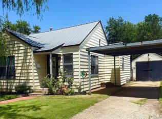 817 W B Ave, Elk City, OK 73644