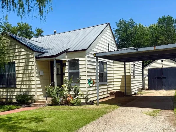 817 W B Ave, Elk City, OK 73644
