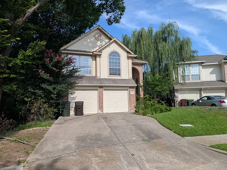 4921 Rockcreek Ln — Photo 5