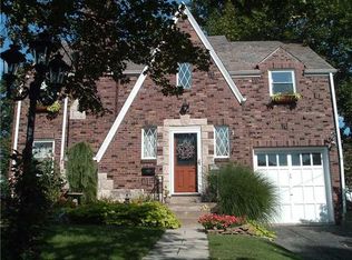 366 Riverview Dr, New Kensington, PA