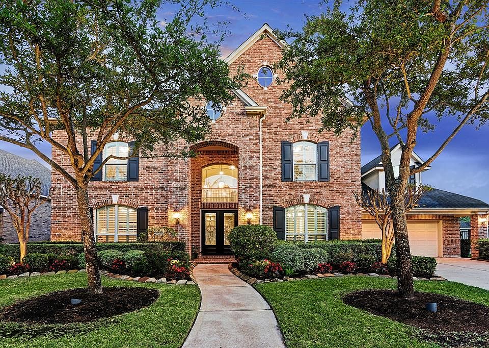 1st image of 23515 Fairway Valley Ln