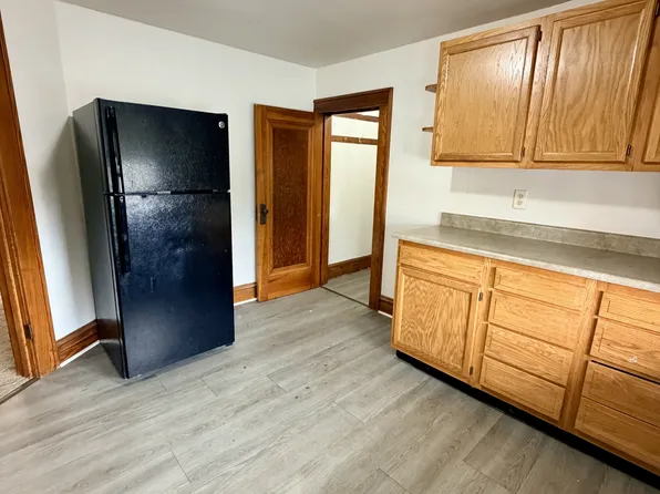 1251 Walnut St #A, Oshkosh, WI 54901