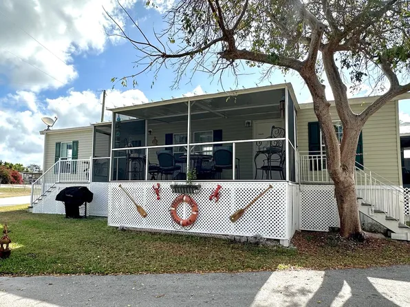 1180 Chokoloskee Dr #32, Chokoloskee, FL 34138