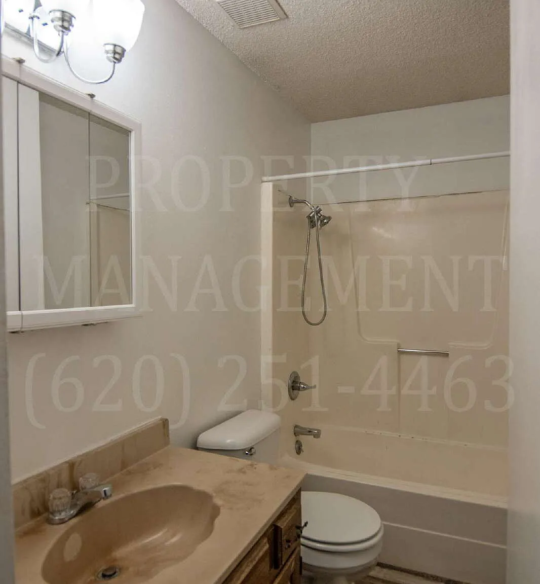 2 bed, 1.0 bath, 950 sqft, $750 — Photo 4