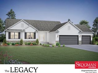 4407 Granite Ridge Rd, Cedar Falls, IA 50613