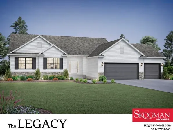 4407 Granite Ridge Rd, Cedar Falls, IA 50613