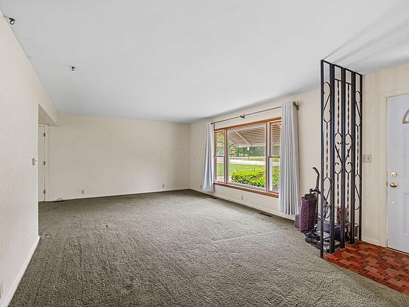 5th image of 18 Whipkey Dr