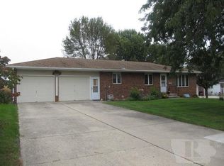 635 S Walnut St, Carroll, IA 51401