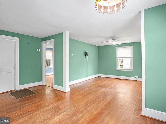 5th image of 115 Mountain Ave