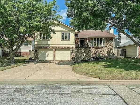 1618 S Wooddale St, Wichita, KS 67230