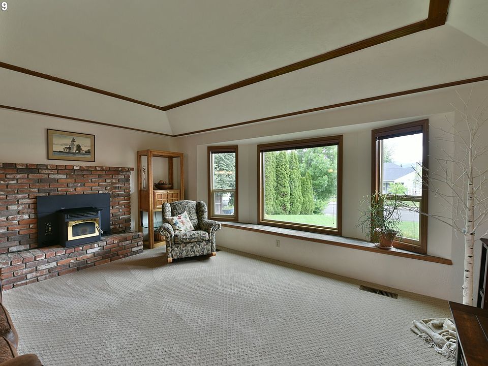 2nd image of 3069 Crystal Mountain Ave