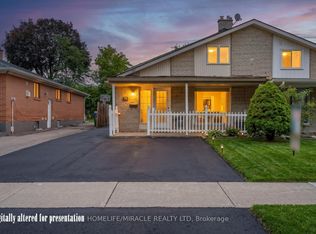 21 Sanagan Rd, Toronto, ON M9V 1R7