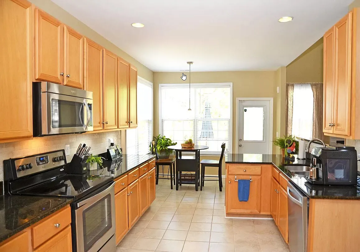 3 bed, 1950 sqft, $2,100 — Photo 4