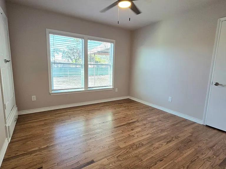 226 Antrim Dr — Photo 9