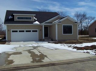 1903 Dew Drop Dr, Marion, IL 62959