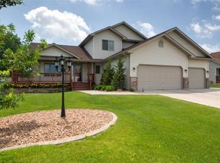 10539 61st Pl NE, Albertville, MN 55301