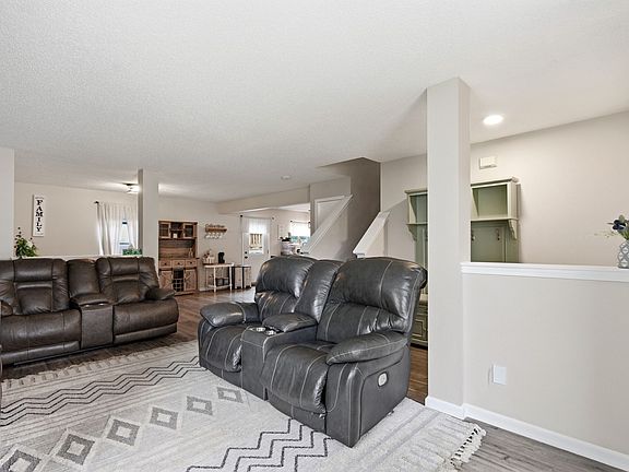 5th image of 345 Sunburst Ln
