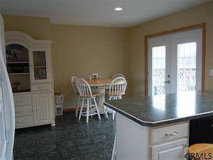3rd image of 20 Mountainview Dr