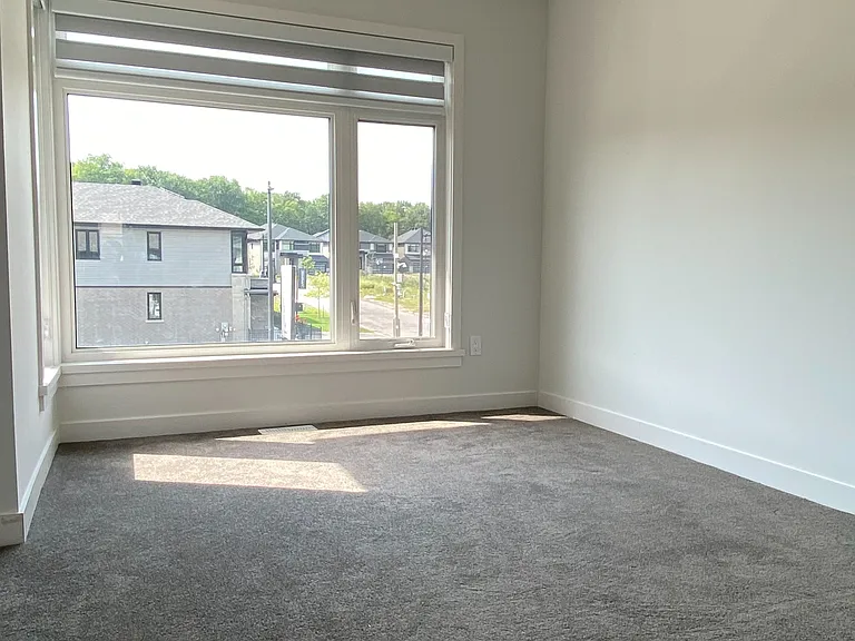 370 Walden Dr — Photo 26
