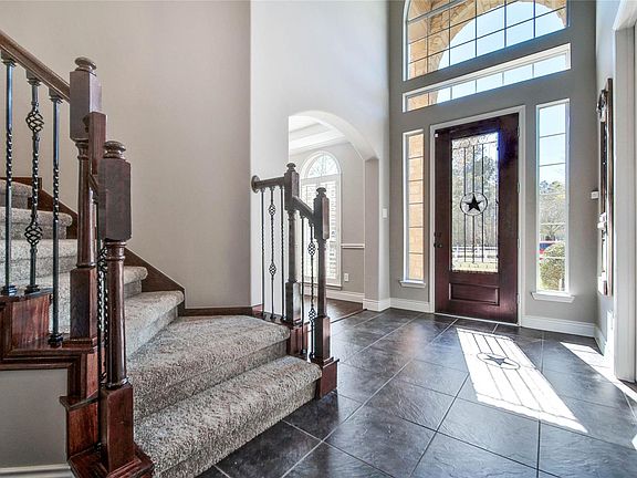 4th image of 12126 Leafy Oak Way