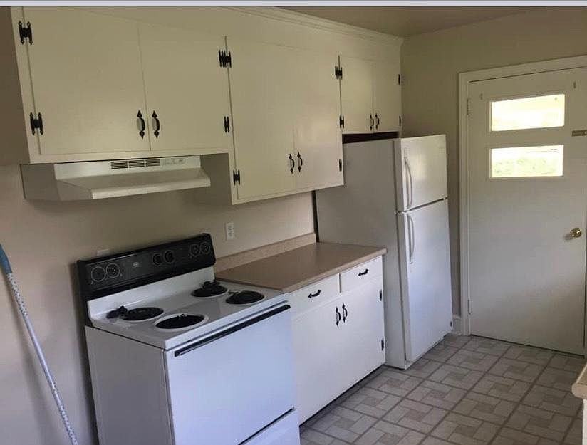 1st image of 124 Oakhaven Dr