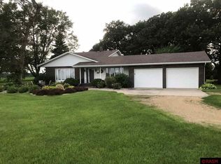 40971 County Road 15, Saint Peter, MN 56082