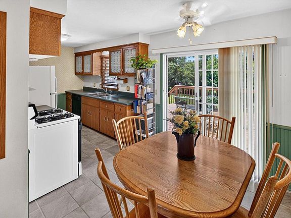 4th image of 10707 Chowen Cir