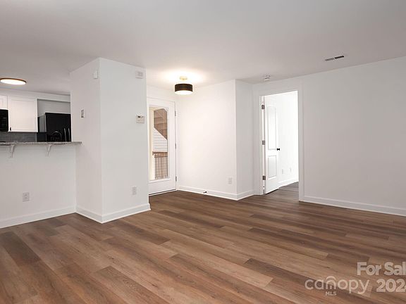 4th image of 7516 Pebblestone Dr APT E
