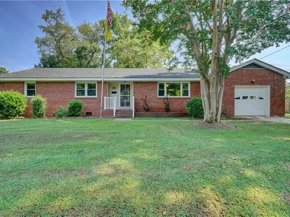 1703 Landsworth St, Chesapeake, VA 23324