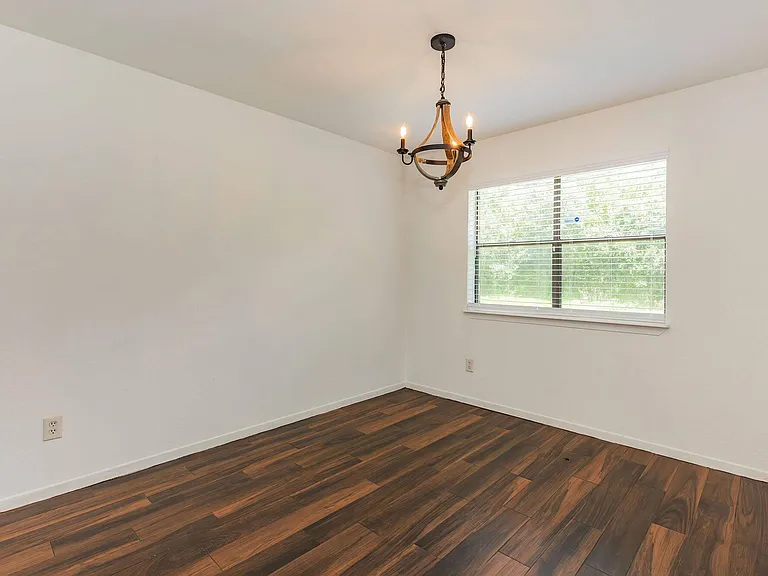 REGENCY PLACE APARTMENTS — Photo 15