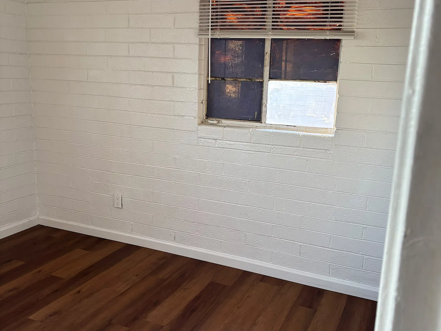 3 bed, 750 sqft, $1,200 — Photo 2