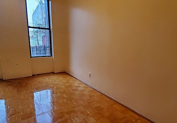 4th image of 438 Saint Nicholas Ave #2