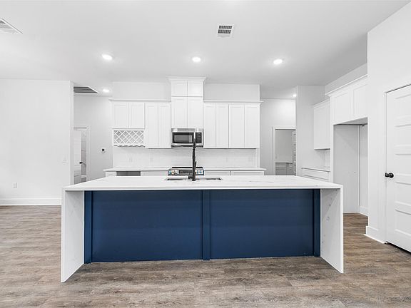 4th image of 30915 Brown Pine St