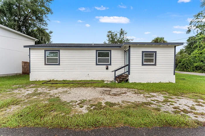 3 bed, 2.0 bath, 984 sqft, $1,500 — Photo 2