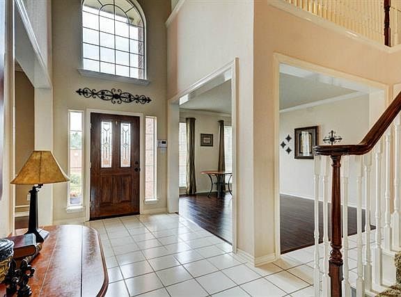 3rd image of 1022 Hunters Creek Dr