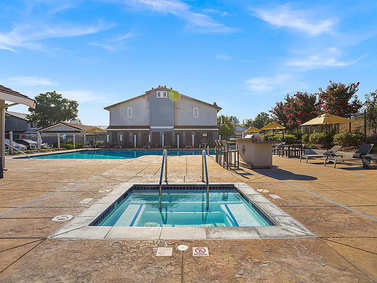 Foothill - Twin Creeks Condos — Photo 18