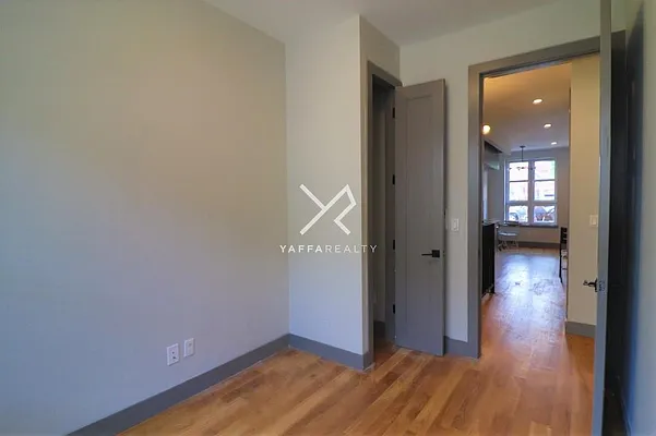 Rented by Yaffa Realty LLC | media 32