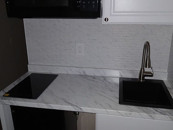 4th image of 1909 S Atlantic Ave #606